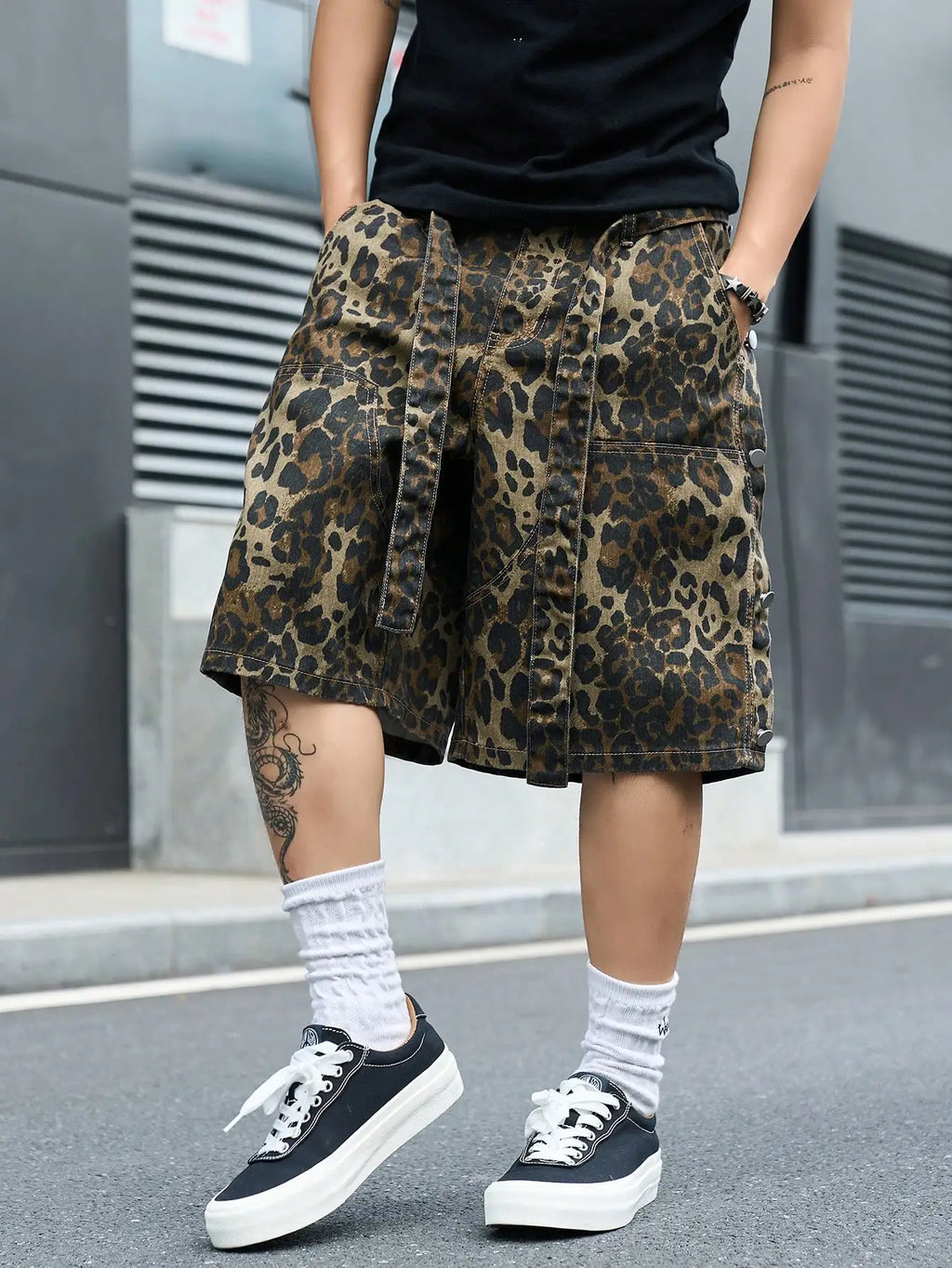 Men's Y2K Retro Leopard Print Denim Shorts, Loose Wide-Leg Cargo Shorts with Free Belt, Street-Style Bermuda Shorts